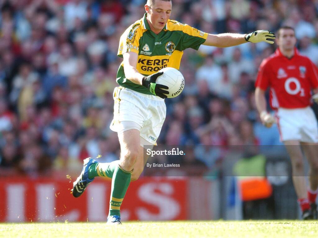 16 September 2007; Kerry's Kieran Donaghy goes through to score his first and his side's second goal. Bank of Ireland All-Ireland Senior Football Championship Final, Kerry v Cork, Croke Park, Dublin. Picture credit; Brian Lawless / SPORTSFILE