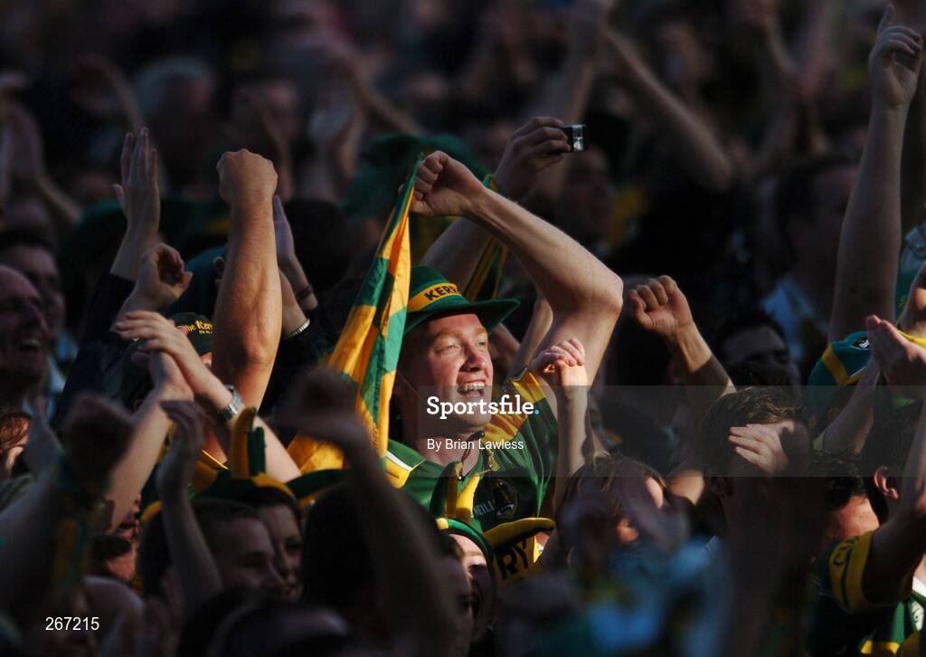 16 September 2007; Kerry fans celebrate after the match. Bank of Ireland All-Ireland Senior Football Championship Final, Kerry v Cork, Croke Park, Dublin. Picture credit; Brian Lawless / SPORTSFILE