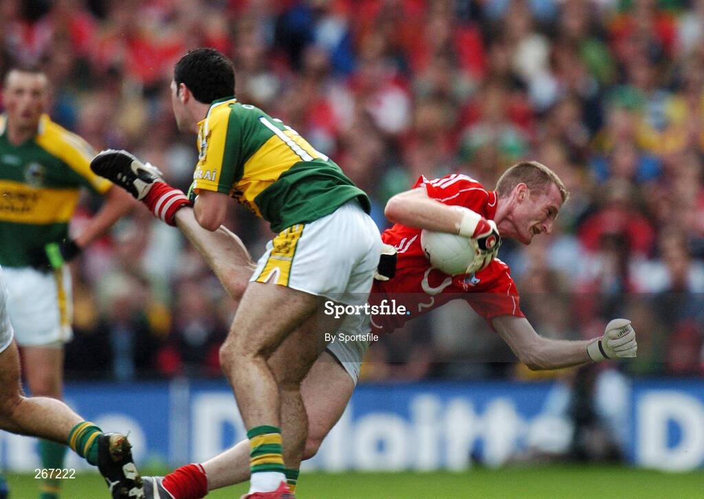 16 September 2007; Nicholas Murphy, Cork, in action against Bryan Sheehan, Kerry. Bank of Ireland All-Ireland Senior Football Championship Final, Kerry v Cork, Croke Park, Dublin. Picture credit; Paul Mohan / SPORTSFILE