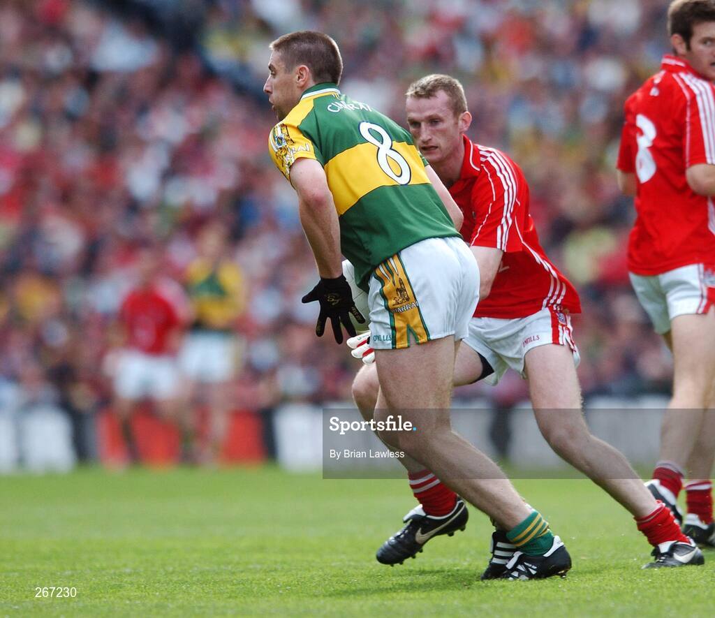 16 September 2007; Darragh O Se, Kerry, in action against Nicholas Murphy, Cork. Bank of Ireland All-Ireland Senior Football Championship Final, Kerry v Cork, Croke Park, Dublin. Picture credit; Brian Lawless / SPORTSFILE