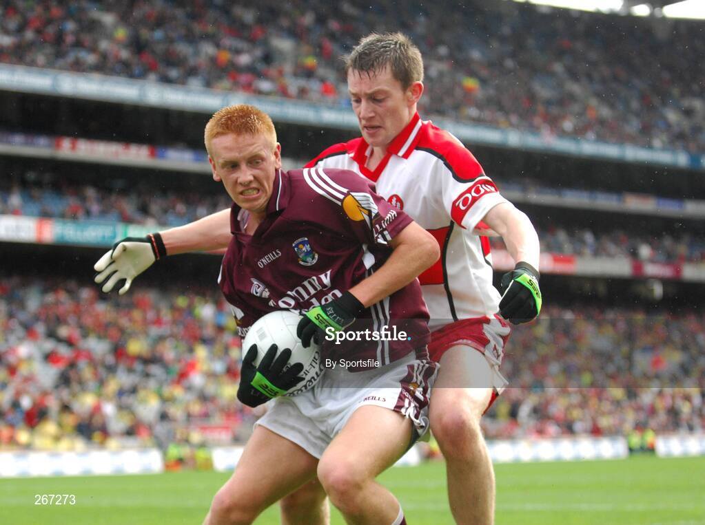 16 September 2007; Tomas Fahy, Galway, in action against James Kielt, Derry. ESB All-Ireland Minior Football Championship Final, Galway v Derry, Croke Park, Dublin. Picture credit; Paul Mohan / SPORTSFILE