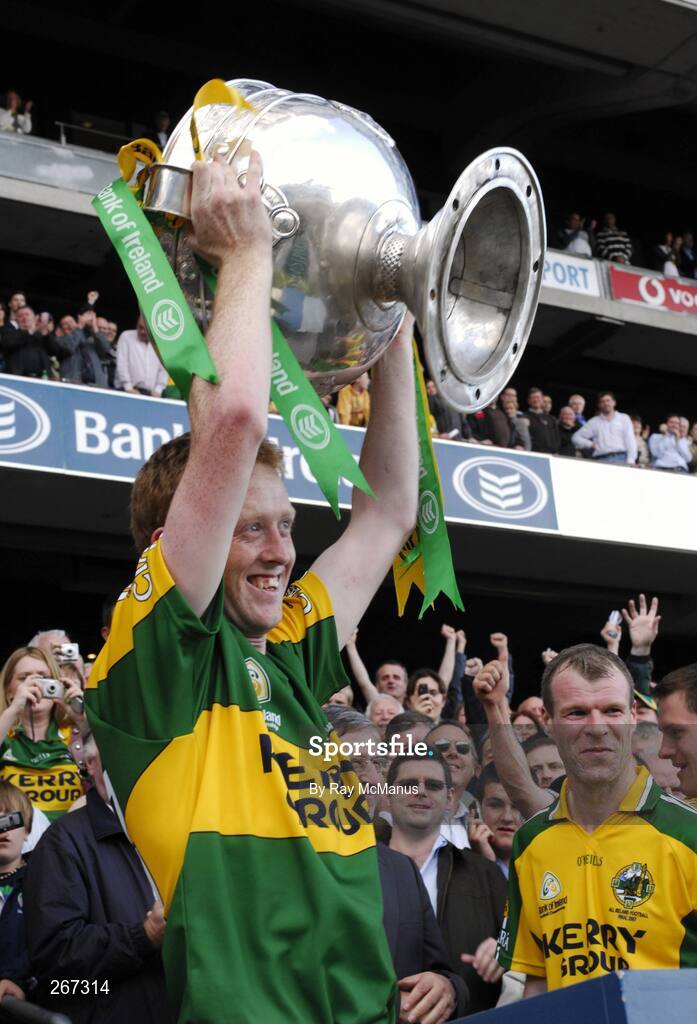 16 September 2007; Kerry corner forward Colm Cooper lifts the Sam Maguire Cup. Bank of Ireland All-Ireland Senior Football Championship Final, Kerry v Cork, Croke Park, Dublin. Picture credit; Ray McManus / SPORTSFILE