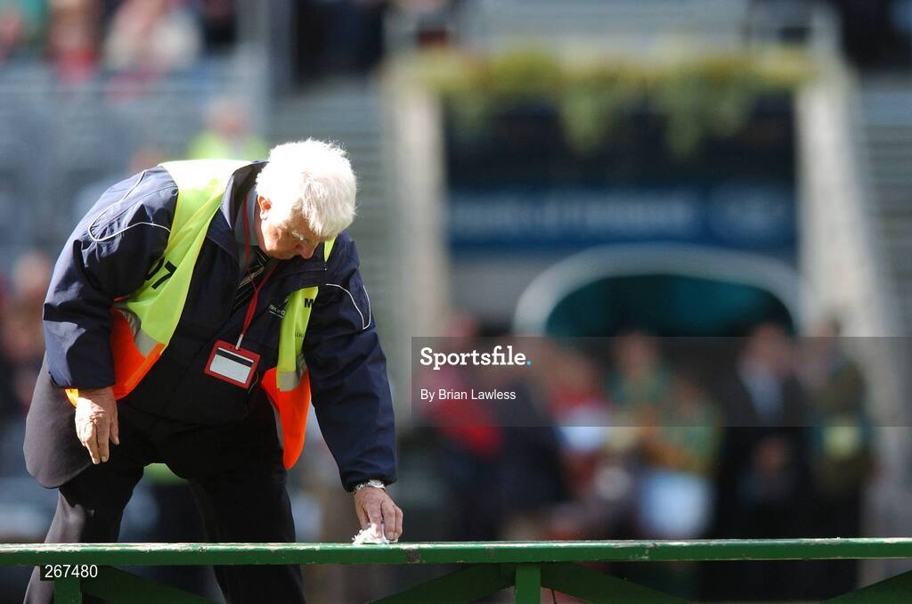 16 September 2007; The team bench is wiped down before the teams take to the pitch. Bank of Ireland All-Ireland Senior Football Championship Final, Kerry v Cork, Croke Park, Dublin. Picture credit; Brian Lawless / SPORTSFILE