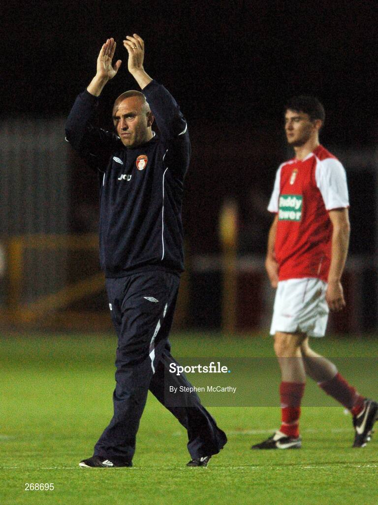31 August 2007; St. Patrick's Athletic manager John O'Donnell acknowledges his side's supporters after the game. eircom League of Ireland Premier Division, St. Patrick's Athletic v Waterford United, Richmond Park, Dublin. Picture Credit; Stephen McCarthy / SPORTSFILE