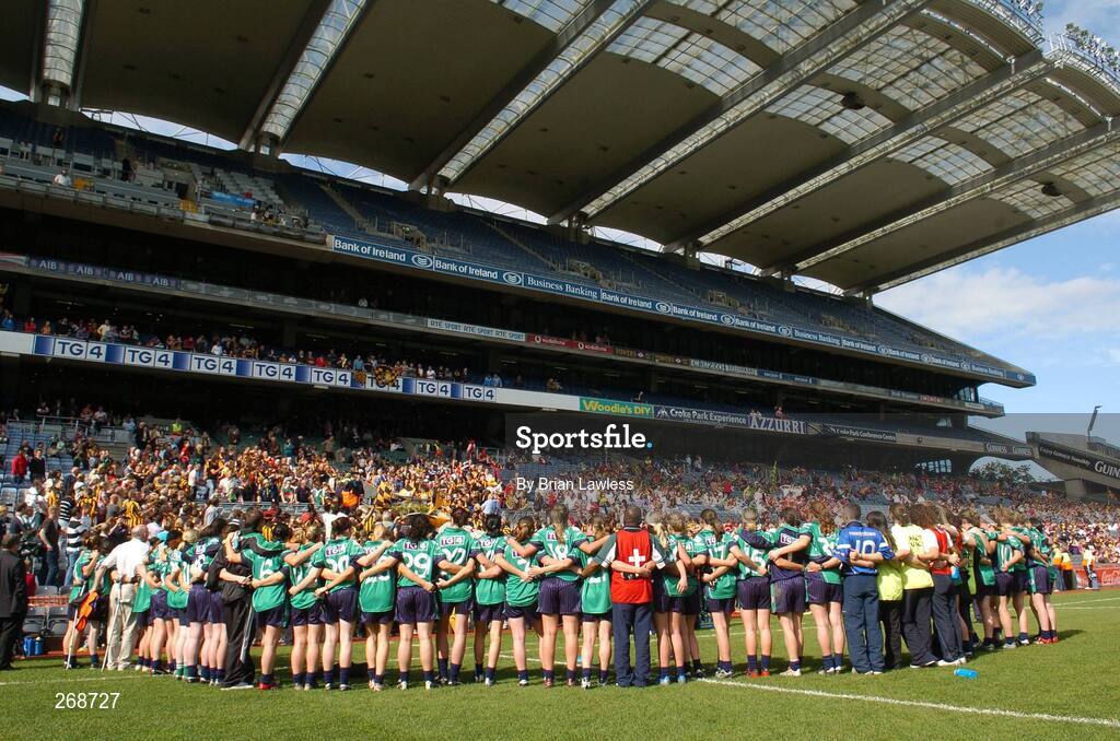 23 September 2007; The London squad and officials watch on as Kilkenny lift the trophy. TG4 All-Ireland Ladies Junior Football Championship Final, London v Kilkenny, Croke Park, Dublin. Picture credit; Brian Lawless / SPORTSFILE