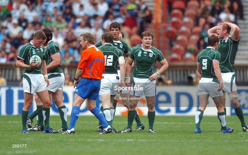 30 September 2007; Ireland players during the match against Argentina. 2007 Rugby World Cup, Pool D, Ireland v Argentina, Parc des Princes, Paris, France. Picture credit; Brian Lawless / SPORTSFILE