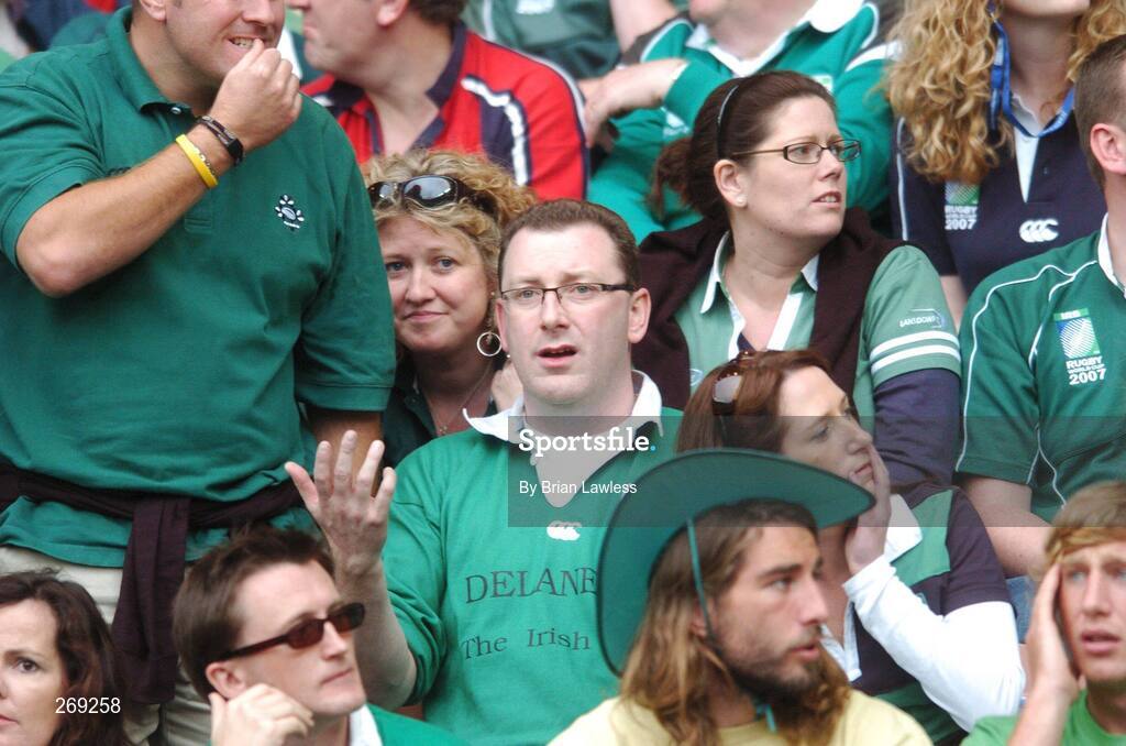 30 September 2007; Ireland fans react to an Argentina try during the match. 2007 Rugby World Cup, Pool D, Ireland v Argentina, Parc des Princes, Paris, France. Picture credit; Brian Lawless / SPORTSFILE