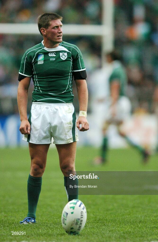 30 September 2007; Ronan O'Gara, Ireland, prepares to kick a conversion. 2007 Rugby World Cup, Pool D, Ireland v Argentina, Parc des Princes, Paris, France. Picture credit; Brendan Moran / SPORTSFILE