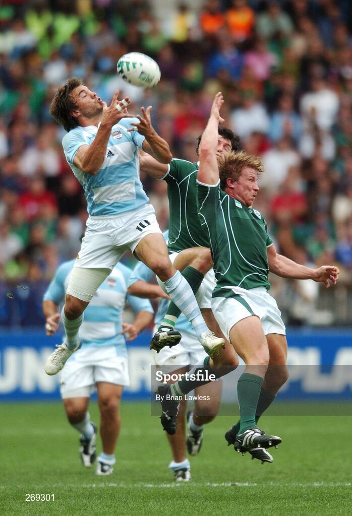 30 September 2007; Jerry Flannery and Shane Horgan, Ireland, in action against Juan Martin Hernandez, Argentina. 2007 Rugby World Cup, Pool D, Ireland v Argentina, Parc des Princes, Paris, France. Picture credit; Brian Lawless / SPORTSFILE