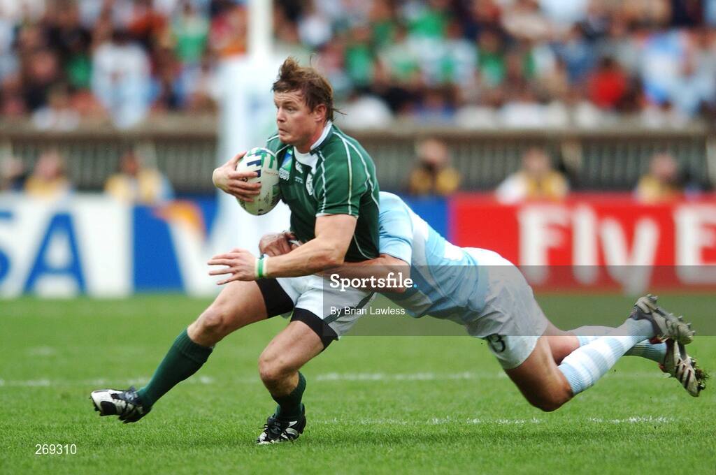 30 September 2007; Brian O'Driscoll, Ireland, is tackled by Manuel Contepomi, Argentina. 2007 Rugby World Cup, Pool D, Ireland v Argentina, Parc des Princes, Paris, France. Picture credit; Brian Lawless / SPORTSFILE