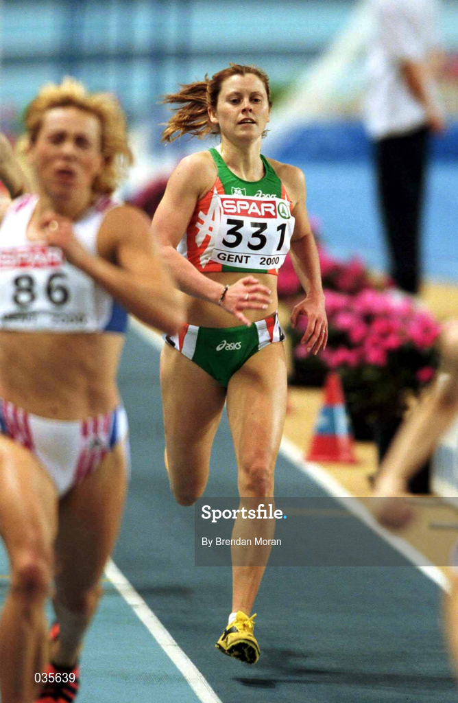 27 February 2000; Karen Shinkins of Ireland on her way to finishing fourth in the final of the Women's 400m during the European Indoor Athletics Championships at Flanders Sports Arena in Ghent, Belguim. Photo by Brendan Moran/Sportsfile