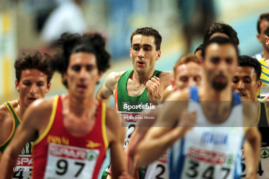 27 February 2000; Mark Carroll of Ireland, 325, on his way to winning the Men's 3000m during the European Indoor Athletics Championships at Flanders Sports Arena in Ghent, Belguim. Photo by Brendan Moran/Sportsfile