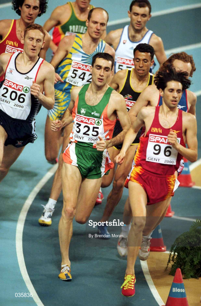 27 February 2000; Mark Carroll of Ireland, 325, on his way to winning the Men's 3000m during the European Indoor Athletics Championships at Flanders Sports Arena in Ghent, Belguim. Photo by Brendan Moran/Sportsfile