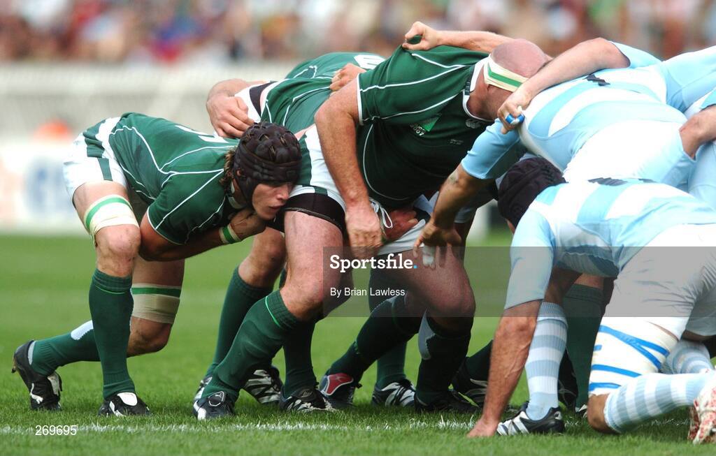 30 September 2007; Ireland's Simon Easterby in action against Argentina. 2007 Rugby World Cup, Pool D, Ireland v Argentina, Parc des Princes, Paris, France. Picture credit; Brian Lawless / SPORTSFILE