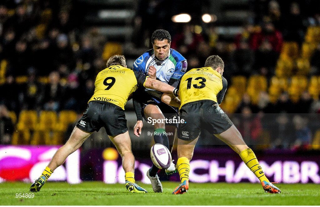 24 January 2015; Mils Muliaina, Connacht, is tackled by Julien Berger and Eliot Roudil, La Rochelle. European Rugby Champions Cup 2014/15, Pool 2, Round 6, La Rochelle v Connacht, Stade Marcel Deflandre, La Rochelle, France. Picture credit: Ray Ryan / SPORTSFILE