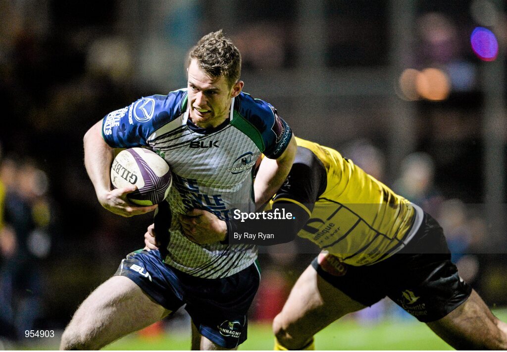 24 January 2015; Matt Healy, Connacht, is tackled by Lekso Kaulashvili, La Rochelle. European Rugby Champions Cup 2014/15, Pool 2, Round 6, La Rochelle v Connacht, Stade Marcel Deflandre, La Rochelle, France. Picture credit: Ray Ryan / SPORTSFILE