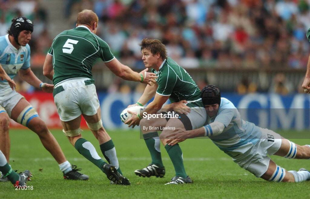 30 September 2007; Brian O'Driscoll, Ireland, is tackled by Rimas Alvarez Kairelis, Argentina. 2007 Rugby World Cup, Pool D, Ireland v Argentina, Parc des Princes, Paris, France. Picture credit; Brian Lawless / SPORTSFILE