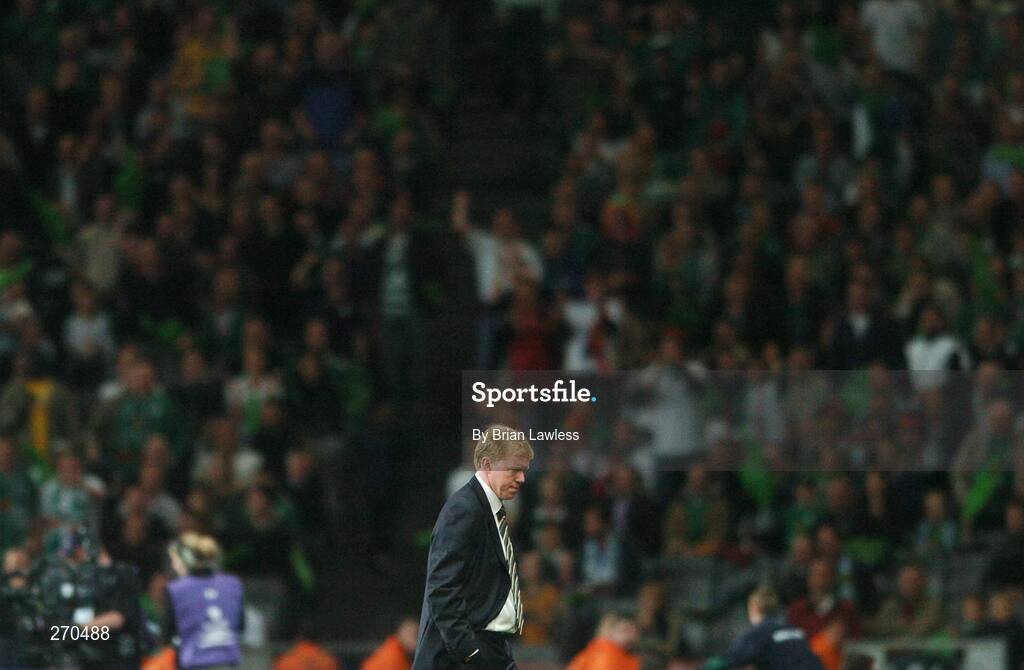 13 October 2007; Republic of Ireland manager Steve Staunton. 2008 European Championship Qualifier, Republic of Ireland v Germany, Croke Park, Dublin. Picture credit; Brian Lawless / SPORTSFILE