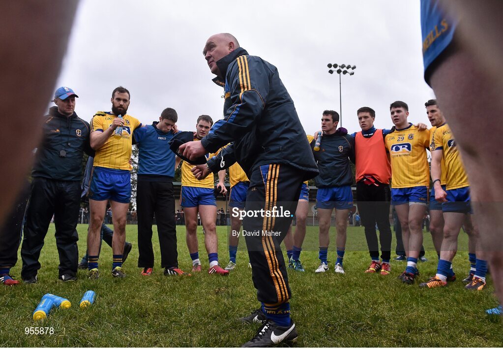 25 January 2015; Roscommon manager John Evans with members of the team at the end of the game. FBD Connacht League Final, Roscommon v Galway, Kiltoom, Co. Roscommon. Picture credit: David Maher / SPORTSFILE