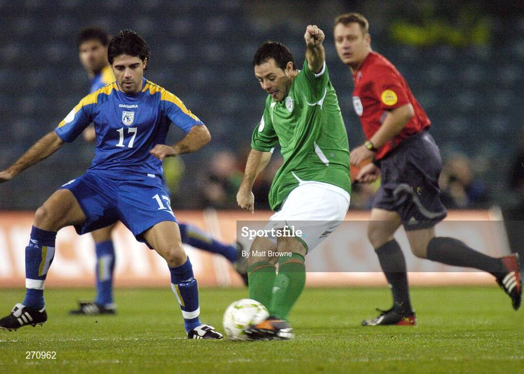 17 October 2007; Andy Reid, Republic of Ireland, in action against Marinos Satsias, Cyprus. 2008 European Championship Qualifier, Republic of Ireland v Cyprus, Croke Park, Dublin. Picture credit; Matt Browne / SPORTSFILE