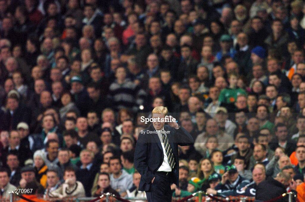 17 October 2007; Republic of Ireland manager Steve Staunton during the game. 2008 European Championship Qualifier, Republic of Ireland v Cyprus, Croke Park, Dublin. Picture credit; David Maher / SPORTSFILE