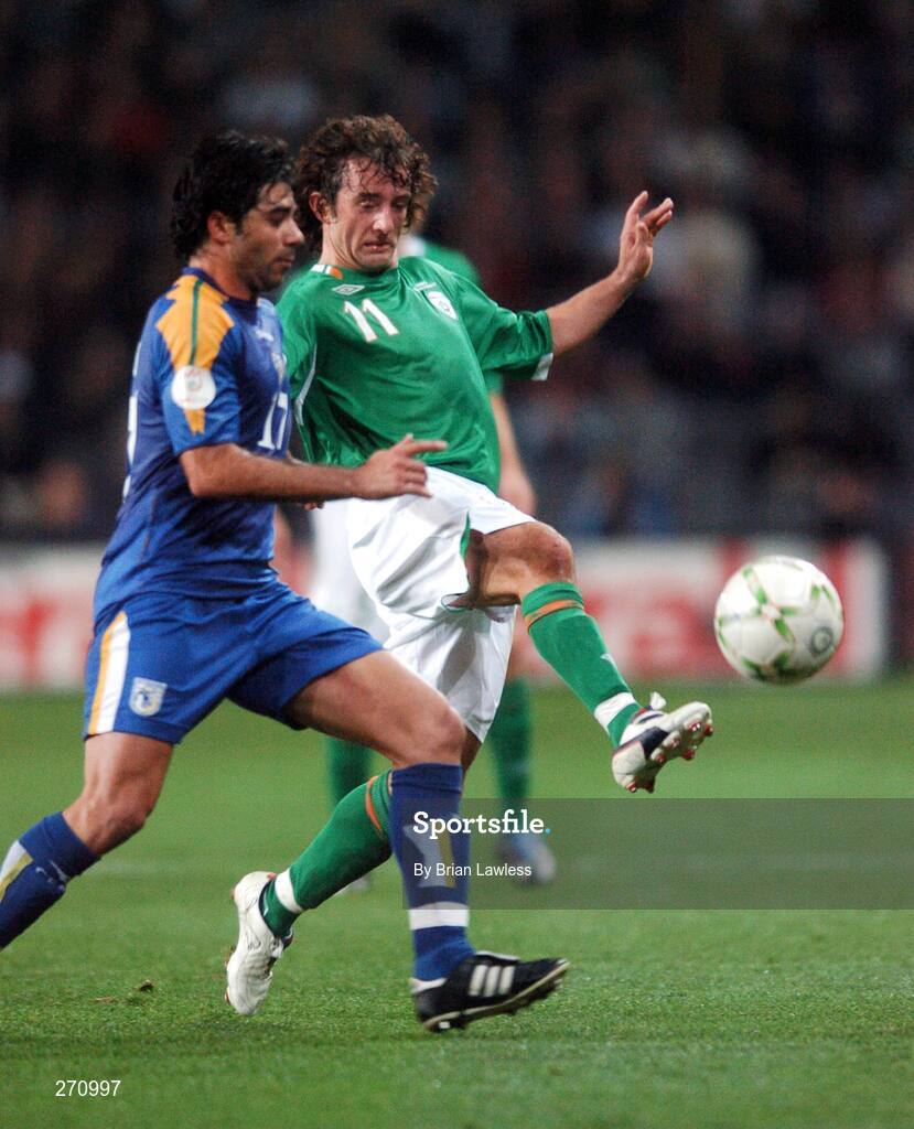 17 October 2007; Stephen Hunt, Republic of Ireland, in action against Marinos Satsias, Cyprus. 2008 European Championship Qualifier, Republic of Ireland v Cyprus, Croke Park, Dublin. Picture credit; Brian Lawless / SPORTSFILE