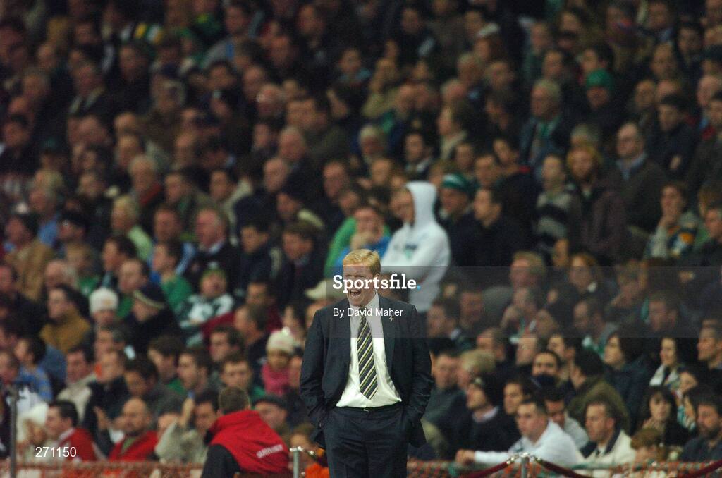 17 October 2007; Republic of Ireland manager Steve Staunton during the game. 2008 European Championship Qualifier, Republic of Ireland v Cyprus, Croke Park, Dublin. Picture credit; David Maher / SPORTSFILE