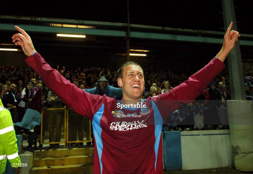 19 October 2007; Drogheda United winning goalscorer Guy Bates celebrates at the end of the game. eircom League of Ireland Premier Division, Drogheda United v Cork City, United Park, Drogheda. Picture credit; David Maher / SPORTSFILE