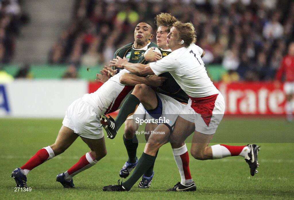 20 October 2007; Francois Steyn, South Africa, is tackled by Jonny Wilkinson. left, and Lewis Moody, England, Rugby World Cup Final, South Africa v England,Stade de France, Paris. Picture credit; Paul Thomas / SPORTSFILE
