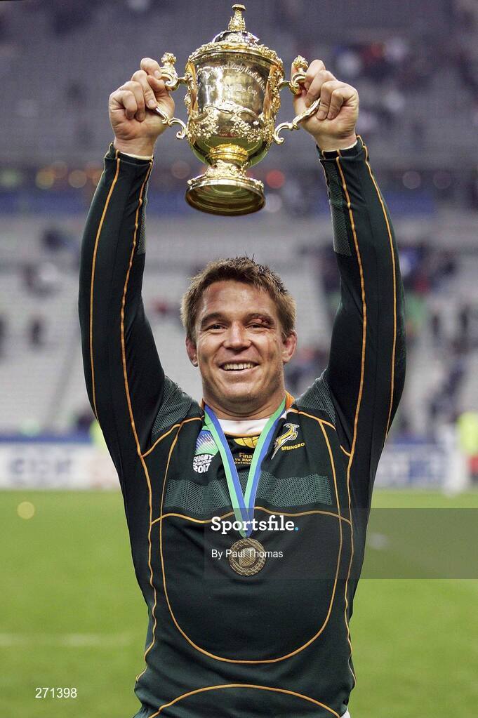 20 October 2007; South Africa captain John Smit celebrate with the trophy. Rugby World Cup Final, South Africa v England,Stade de France, Paris. Picture credit; Paul Thomas / SPORTSFILE