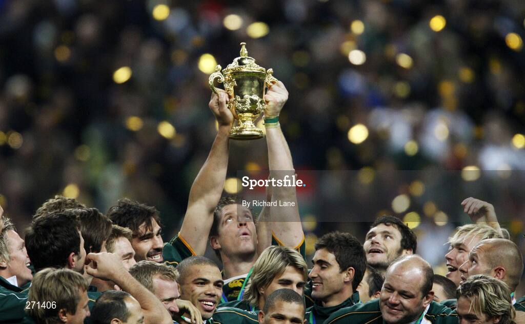 20 October 2007; South Africa's Bakkies Botha holds the trophy as his team celebrate. Rugby World Cup Final, South Africa v England,Stade de France, Paris. Picture credit; Richard Lane / SPORTSFILE