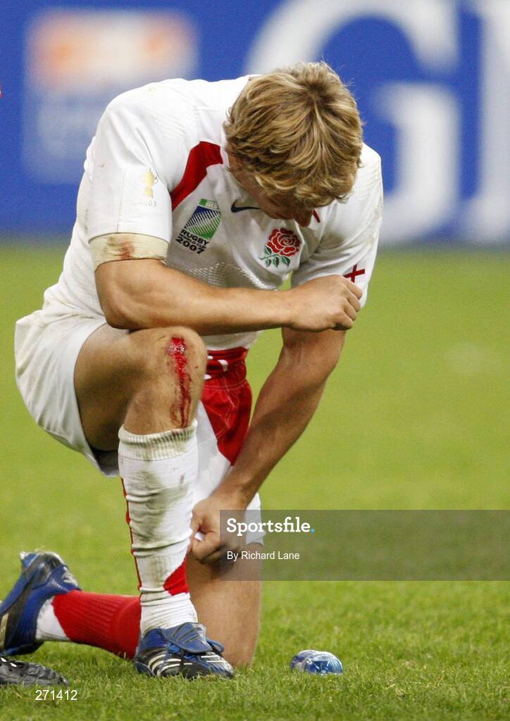 20 October 2007; England's Jonny Wilkinson shows his dejection. Rugby World Cup Final, South Africa v England,Stade de France, Paris. Picture credit; Richard Lane / SPORTSFILE