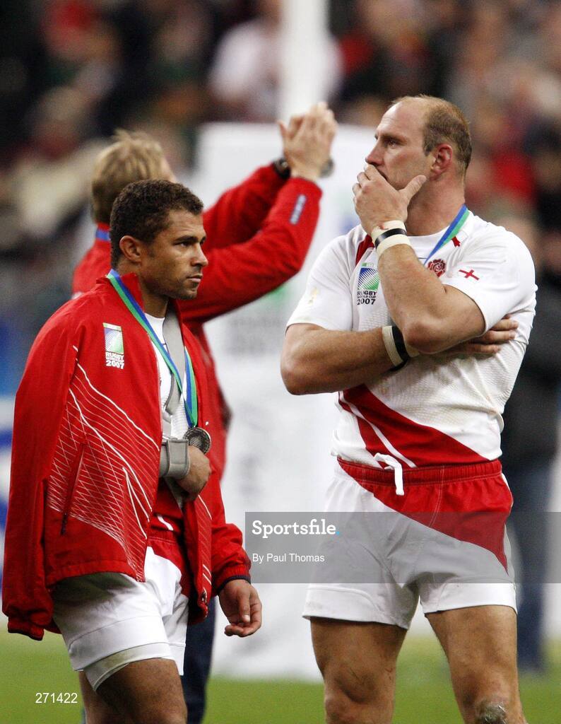 20 October 2007; England's Jason Robinson and Lawrence Dallaglio show their dejection. Rugby World Cup Final, South Africa v England,Stade de France, Paris. Picture credit; Paul Thomas / SPORTSFILE