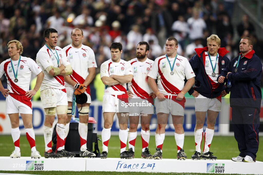 20 October 2007; Dejected England team. Rugby World Cup Final, South Africa v England,Stade de France, Paris. Picture credit; Paul Thomas / SPORTSFILE