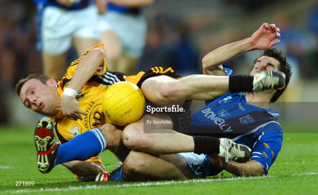 27 October 2007; Paddy Bradley, Ulster, in action against Tom O'Sullivan, Munster. M. Donnelly Inter-Provincial Football Championships Final, Munster v Ulster, Croke Park, Dublin. Photo by Sportsfile