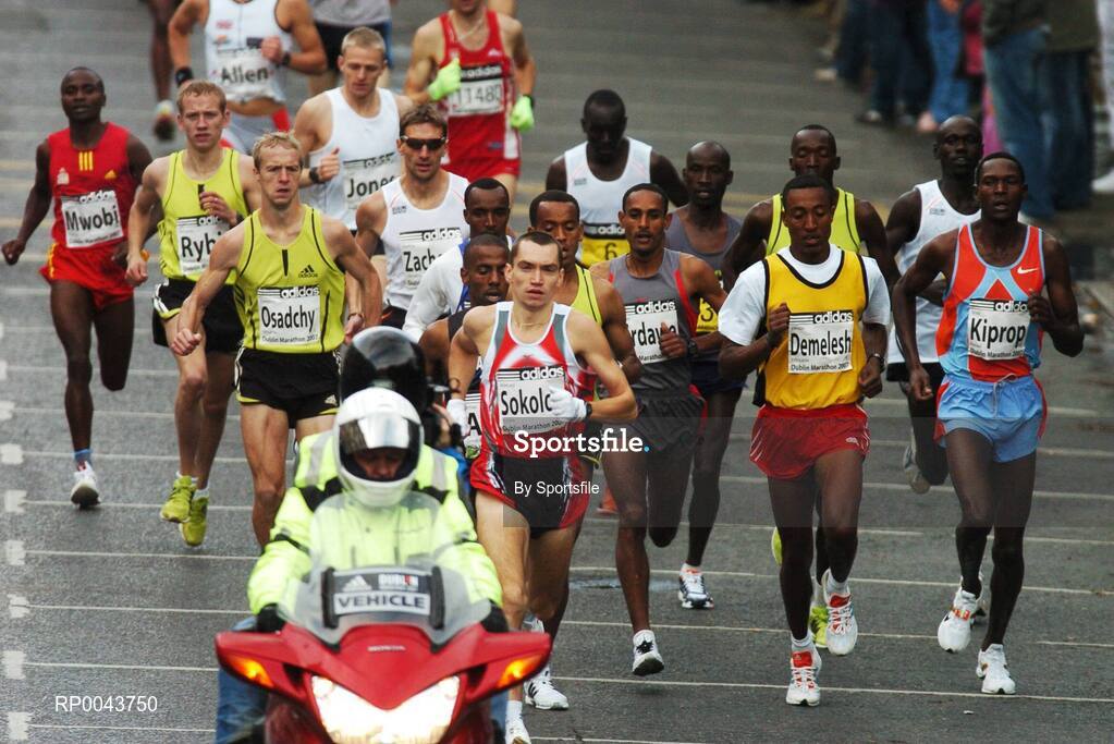 29 October 2007; Eventual winner Aleksey Sokolov from Russia in front during the early stages of the adidas Dublin City Marathon 2007, Merrion Square, Dublin. Photo by Sportsfile