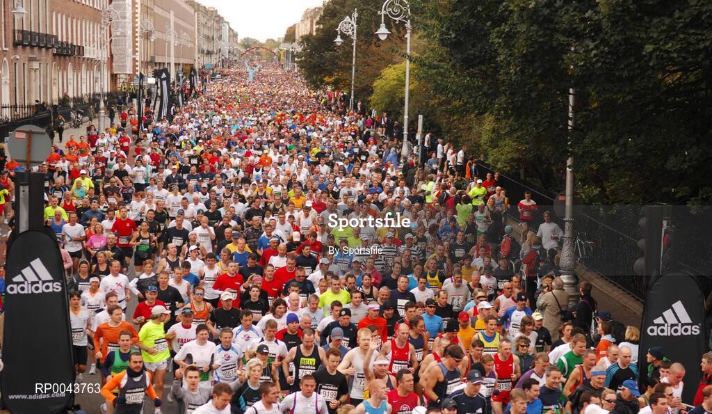 29 October 2007; A general view of the start of the adidas Dublin City Marathon 2007, Merrion Square, Dublin. Photo by Sportsfile  *** Local Caption ***