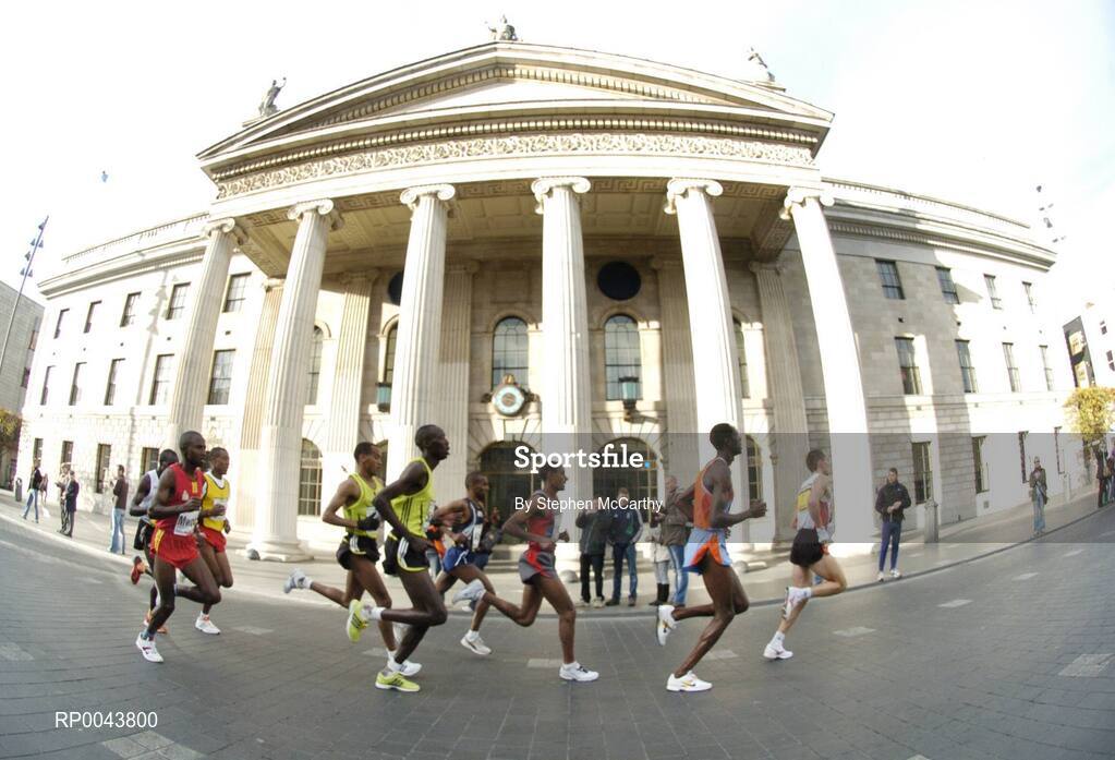 29 October 2007; Eventual winner Aleksey Sokolov, Russia, leads the leaders in the men's elite race pass the General Post Office, on O'Connell Street, during the adidas Dublin City Marathon 2007, Merrion Square, Dublin. Picture credit: Stephen McCarthy / SPORTSFILE