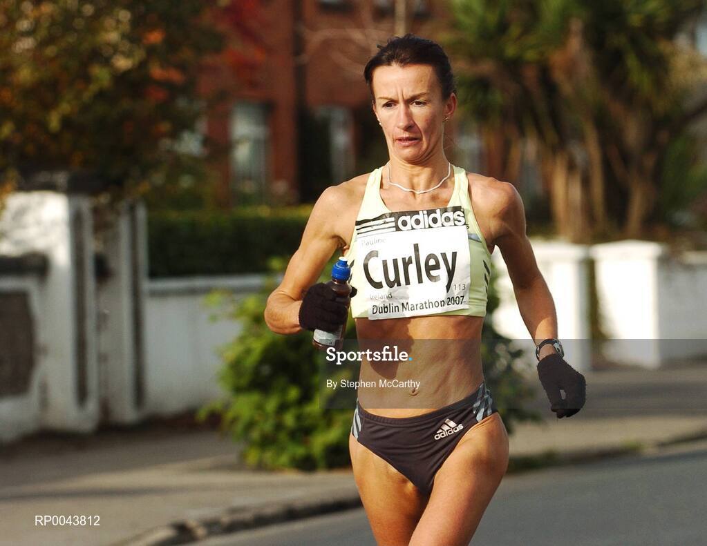 29 October 2007; First Irish woman home Pauline Curley, Tullamore Harriers Athletic Club, in action on the approach to Walkinstown during the adidas Dublin City Marathon 2007, Merrion Square, Dublin. Picture credit: Stephen McCarthy / SPORTSFILE