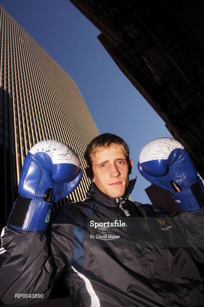 30 October 2007; Ireland's Eric Donovan, from Athy, Co. Kildare, outside the Palmer House Hilton Hotel, before his AIBA World Boxing Lightweight 60 kg Championship fight against Domenico Valentino from Italy. AIBA World Boxing Championships Chicago 2007.University of Illinois, Chicago Pavilion, Chicago, USA. Picture credit: David Maher / SPORTSFILE