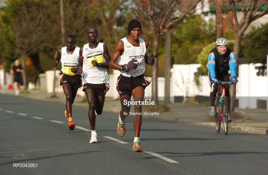 29 October 2007; Runners, from right to left, Zongamele Dyubeni, from South Africa, Stanley Teimet and Ernest Kibor, both from Kenya, in action during the adidas Dublin City Marathon 2007, Merrion Square, Dublin. Picture credit: Stephen McCarthy / SPORTSFILE