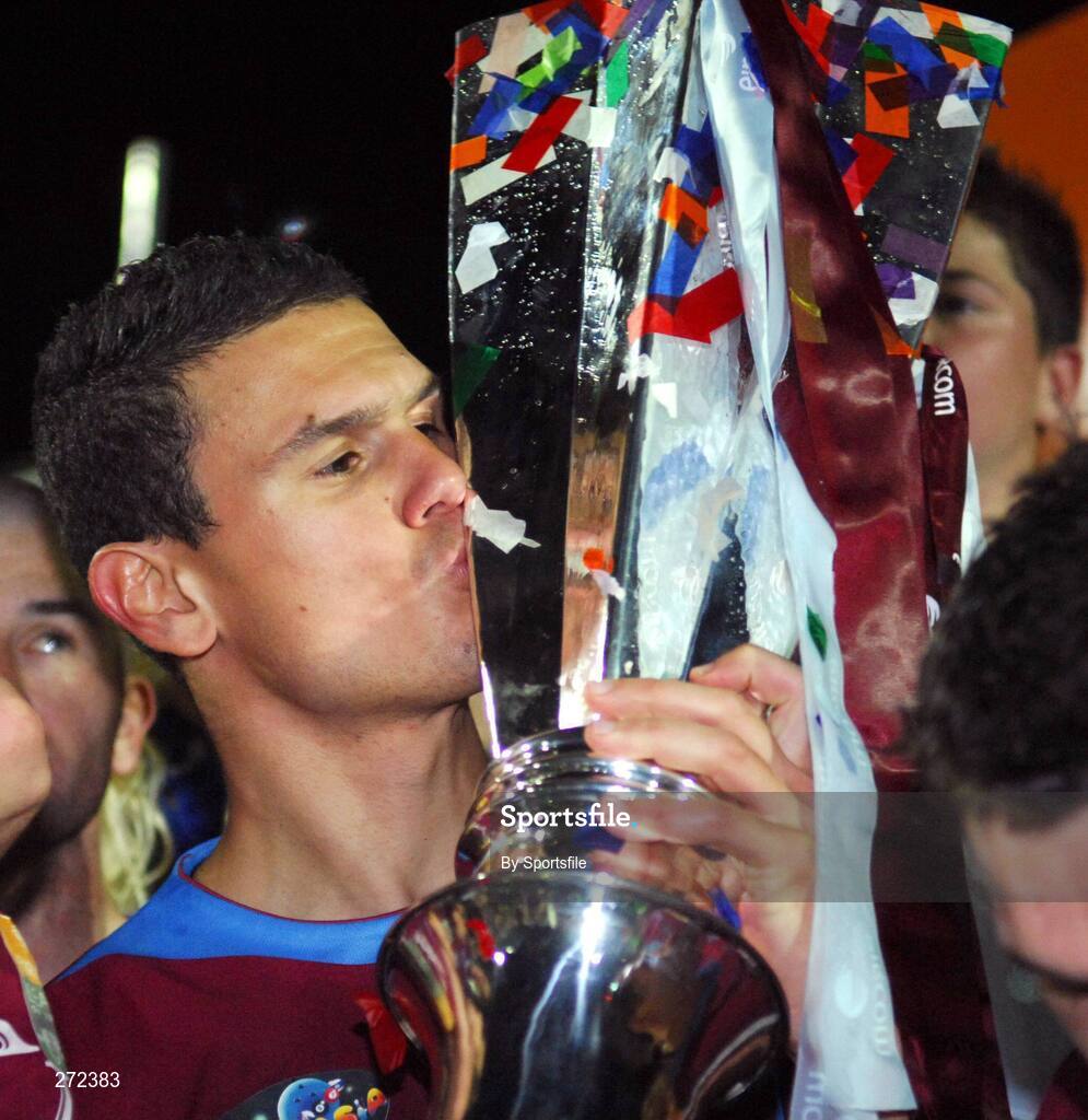 2 November 2007; Drogheda United's John Tambouras kisses the eircom League trophy. eircom Premier League Division, Drogheda United v Bray Wanderers, United Park, Drogheda. Photo by Sportsfile