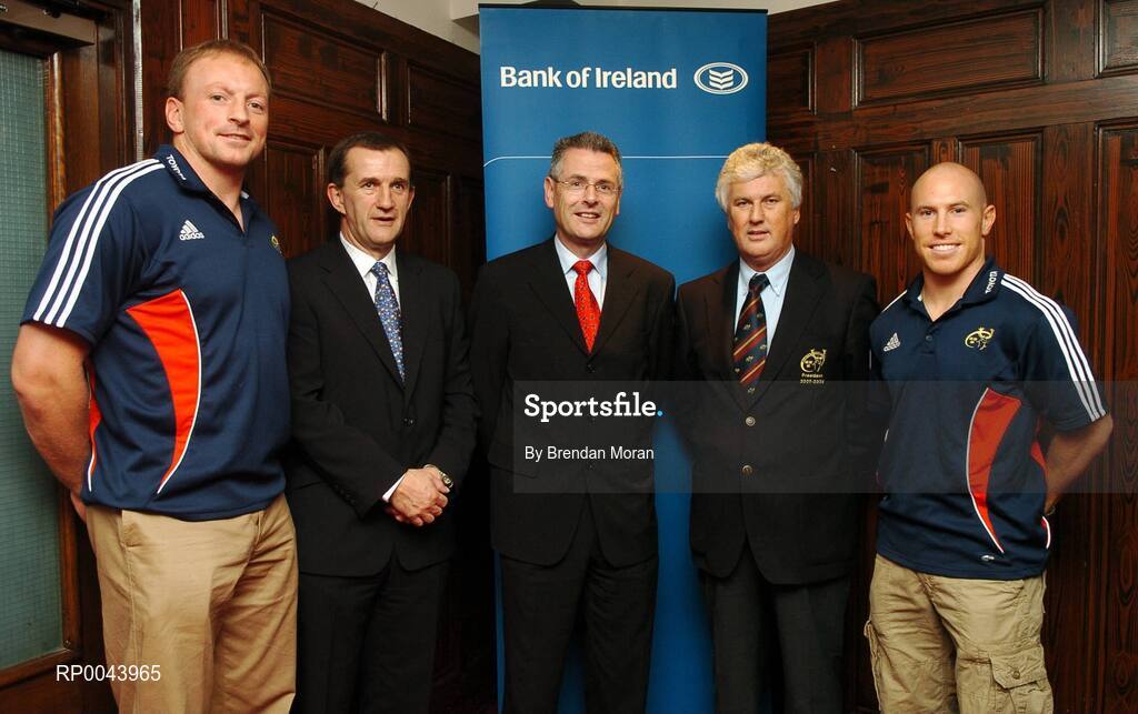 2 November 2007; At the announcement of Bank of Ireland as the Official Bank to Munster Rugby are, from left, Mick O'Driscoll, Garrett Fitzgerald, CEO, Munster Rugby, Tim O'Neill, Director, Branch Network, Bank of Ireland, Gerry O'Loughlin, President, Munster Branch and Peter Stringer. Jacobs on the Mall, South Mall, Co. Cork. Picture credit: Brendan Moran / SPORTSFILE
