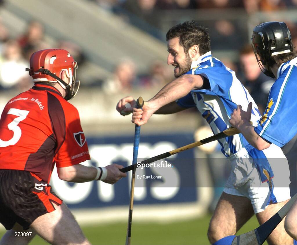 11 Novenber 2007; Emmet Carroll, Ballyboden St Enda's, Dublin, in action against Paul Roche, Oulart-the-Ballagh, Wexford, AIB Leinster Club Senior Hurling Championship Quarter-Final, Ballyboden St Enda's, Dublin v Oulart-the-Ballagh, Wexford, Parnell Park, Dublin. Picture credit: Ray Lohan / SPORTSFILE