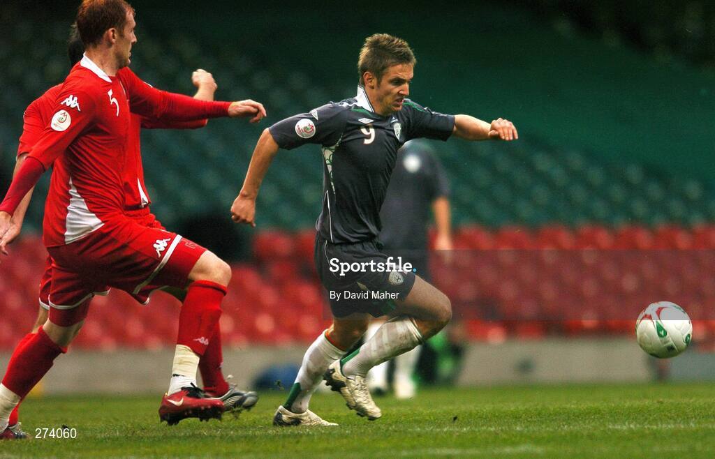 17 November 2007; Kevin Doyle, Republic of Ireland, in action against James Collins, Wales. 2008 European Championship Qualifier, Wales v Republic of Ireland, Millennium Stadium, Cardiff, Wales. Picture credit; David Maher / SPORTSFILE