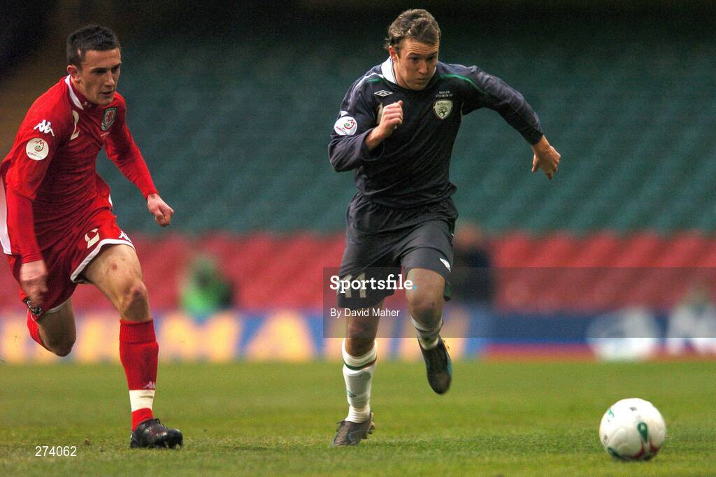17 November 2007; Aiden McGeady, Republic of Ireland, in action against Neale Eardley, Wales. 2008 European Championship Qualifier, Wales v Republic of Ireland, Millennium Stadium, Cardiff, Wales. Picture credit; David Maher / SPORTSFILE
