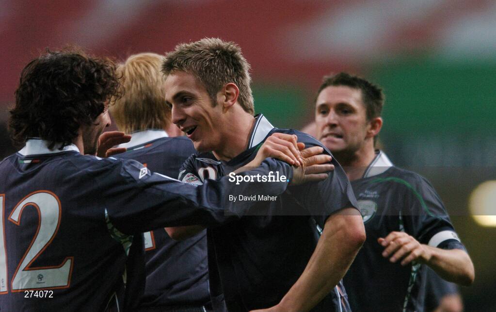 17 November 2007; Kevin Doyle, centre, Republic of Ireland, celebrates after scoring his side's second goal with team-mate's Stephen Hunt, left, and Robbie Keane. 2008 European Championship Qualifier, Wales v Republic of Ireland, Millennium Stadium, Cardiff, Wales. Picture credit; David Maher / SPORTSFILE
