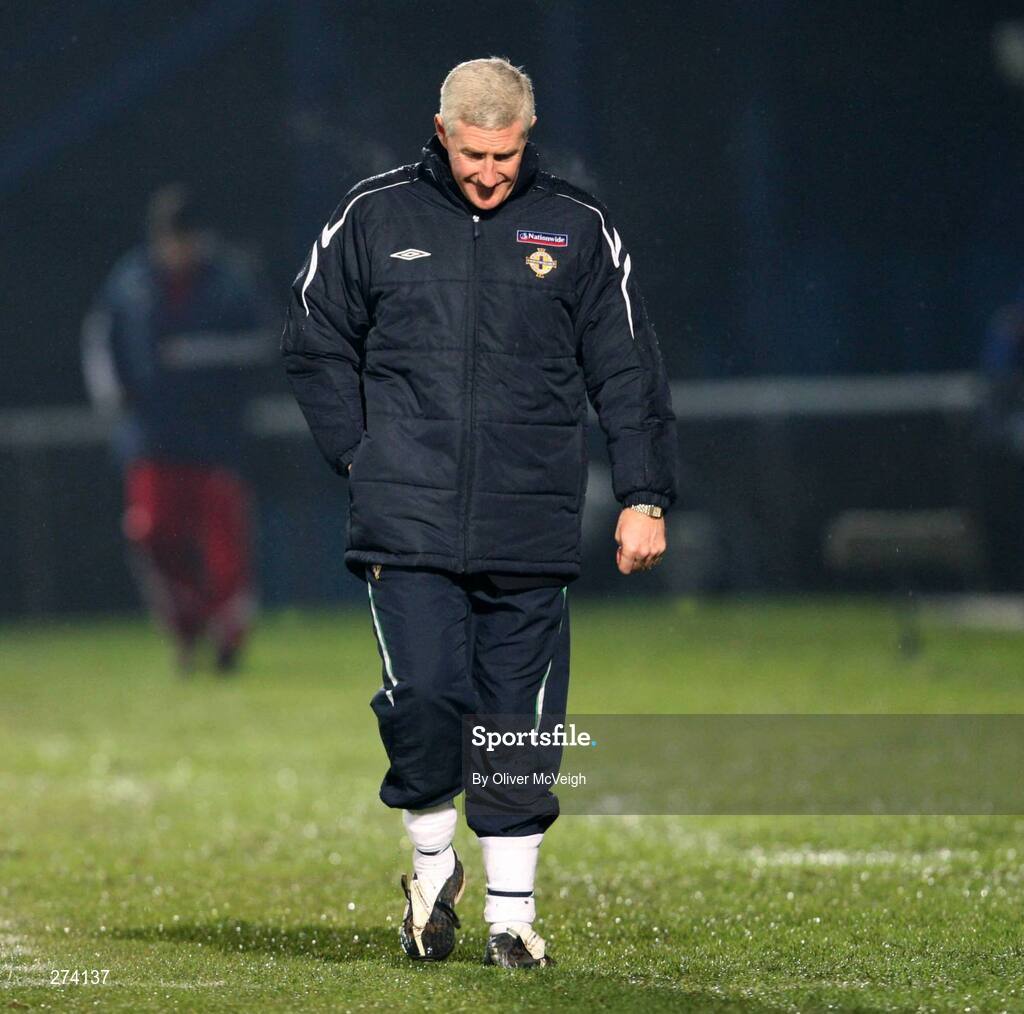 17 November 2007; Northern Ireland manager Nigel Worthington leaves the field at half time. 2008 European Championship Qualifier, Northern Ireland v Denmark, Windsor Park, Belfast, Co. Antrim. Picture credit; Oliver McVeigh / SPORTSFILE