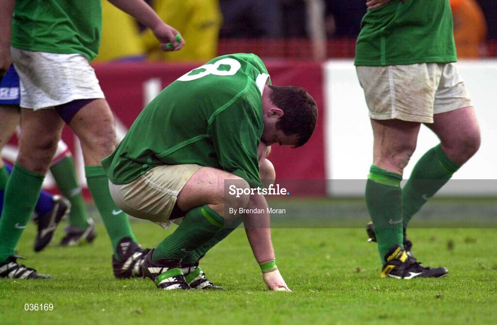 1 April 2000; Anthony Foley of Ireland looks dejected following the Lloyds TSB 6 Nations match between Ireland and Wales at Lansdowne Road in Dublin. Photo by Brendan Moran/Sportsfile