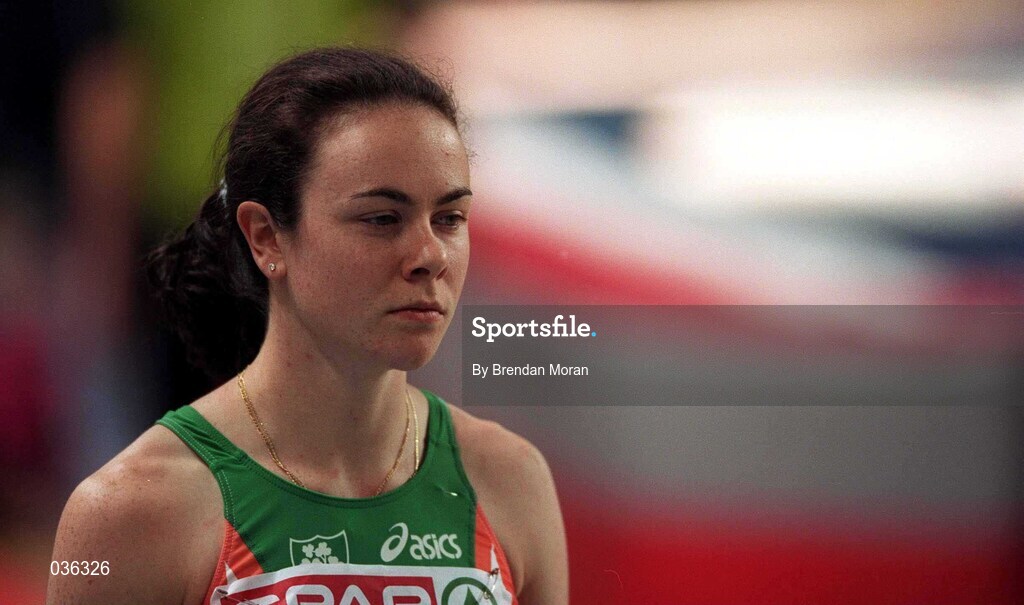 25 February 2000; Ciara Sheehy of Ireland prior to the  Women's 200m on Day One of the European Athletics Indoor Championships at Flanders Sports Arena in Ghent, Belgium. Photo by Brendan Moran/Sportsfile